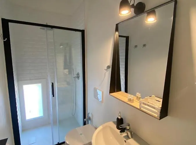 Four Lions Πανσιόν